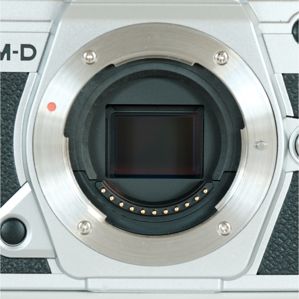 OLYMPUS OM-D E-M5 Mark III