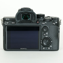 SONY α7 III(ILCE-7M3) SONY α7 III(ILCE-7M3)