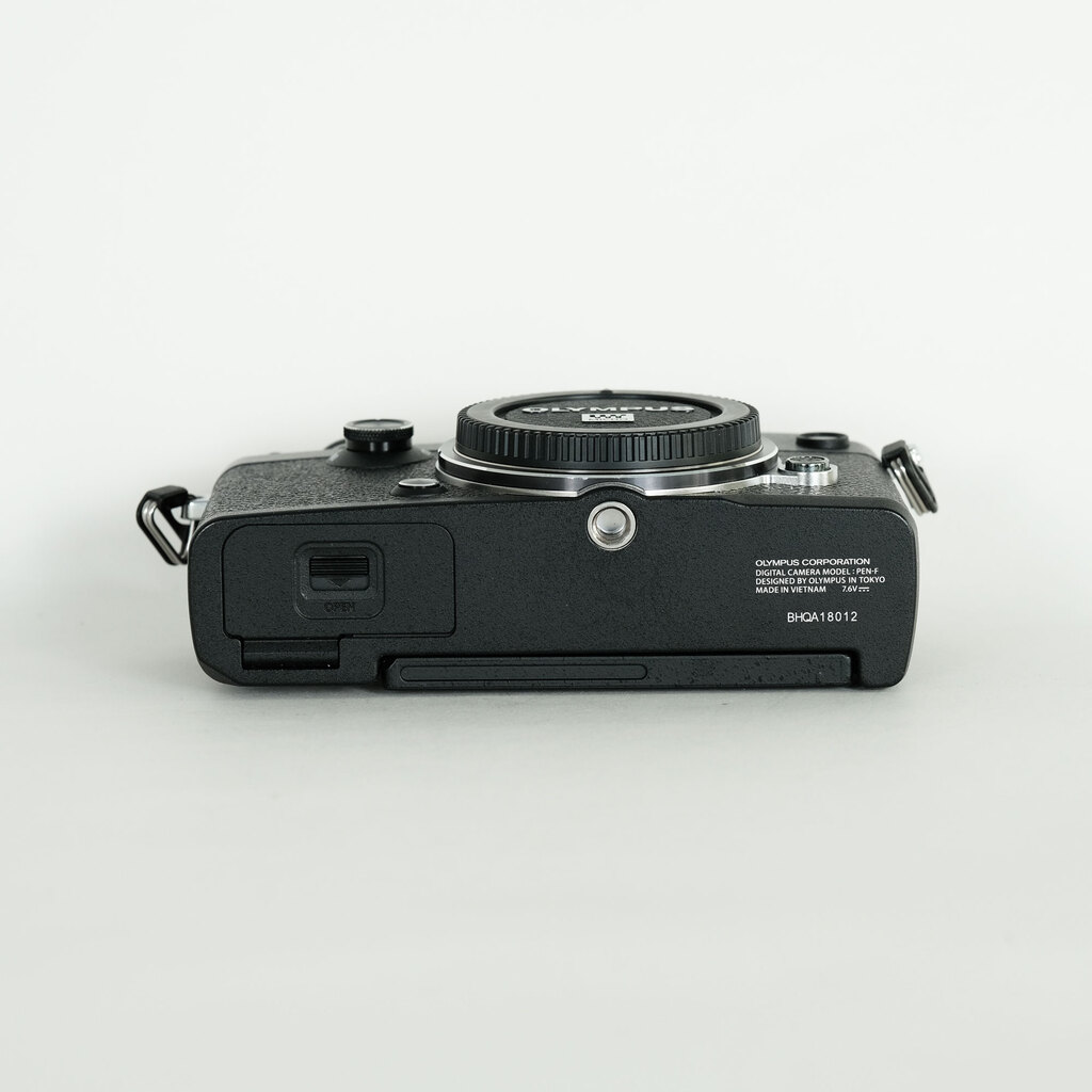 OLYMPUS PEN-F OLYMPUS PEN-F