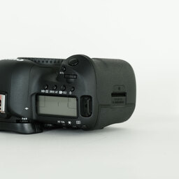 Canon EOS 5D Mark IV