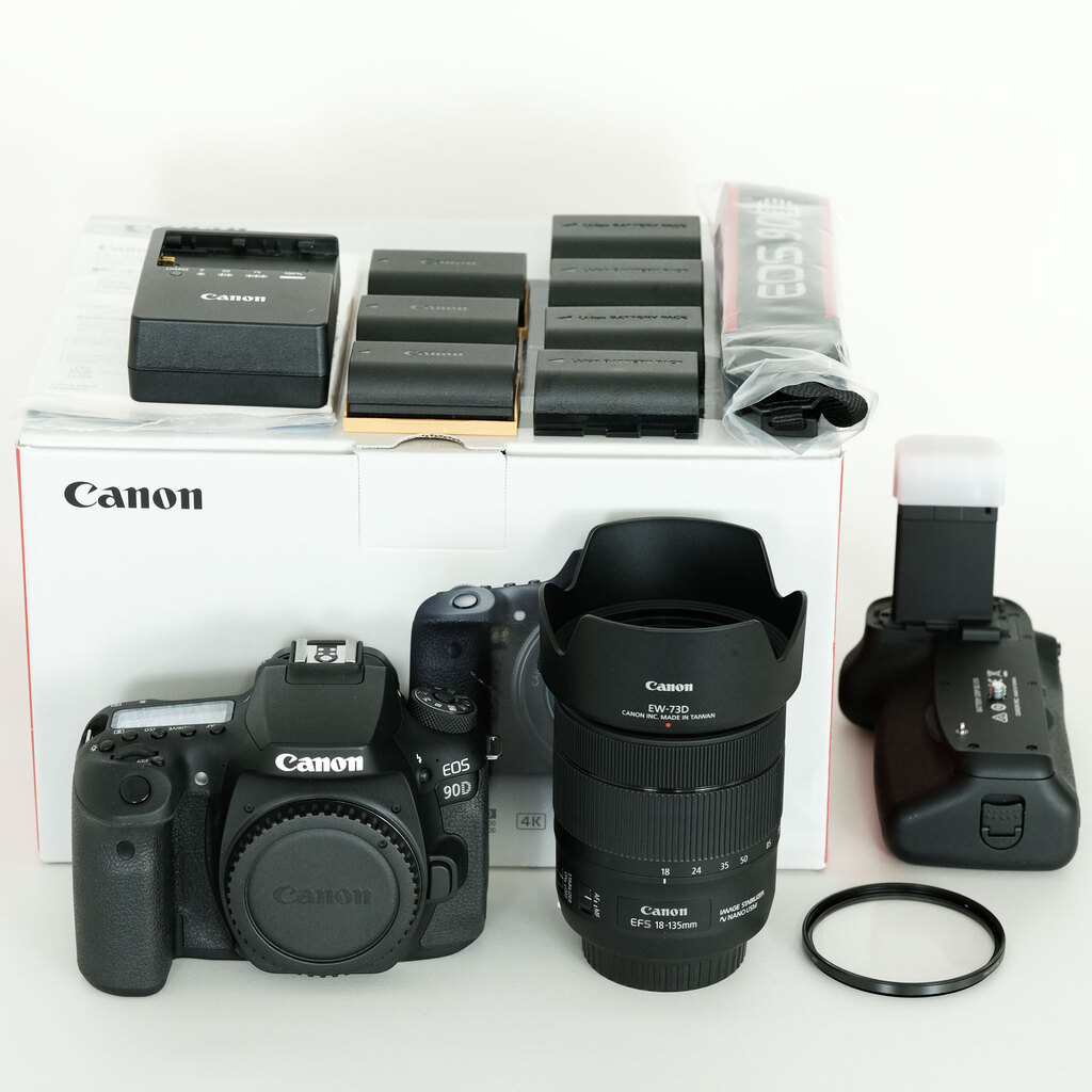 Canon EOS 90D Canon EOS 90D