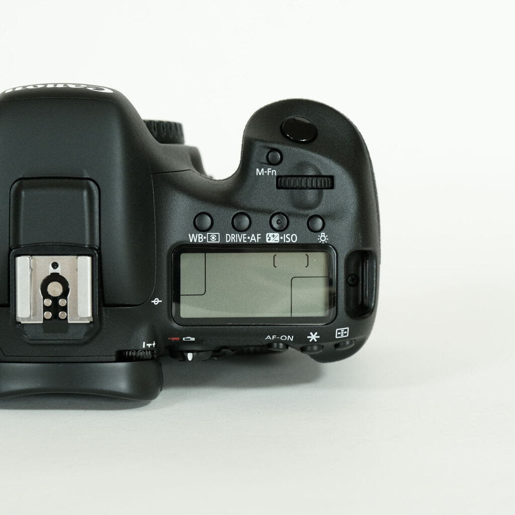 Canon EOS 7D Mark II Canon EOS 7D Mark II