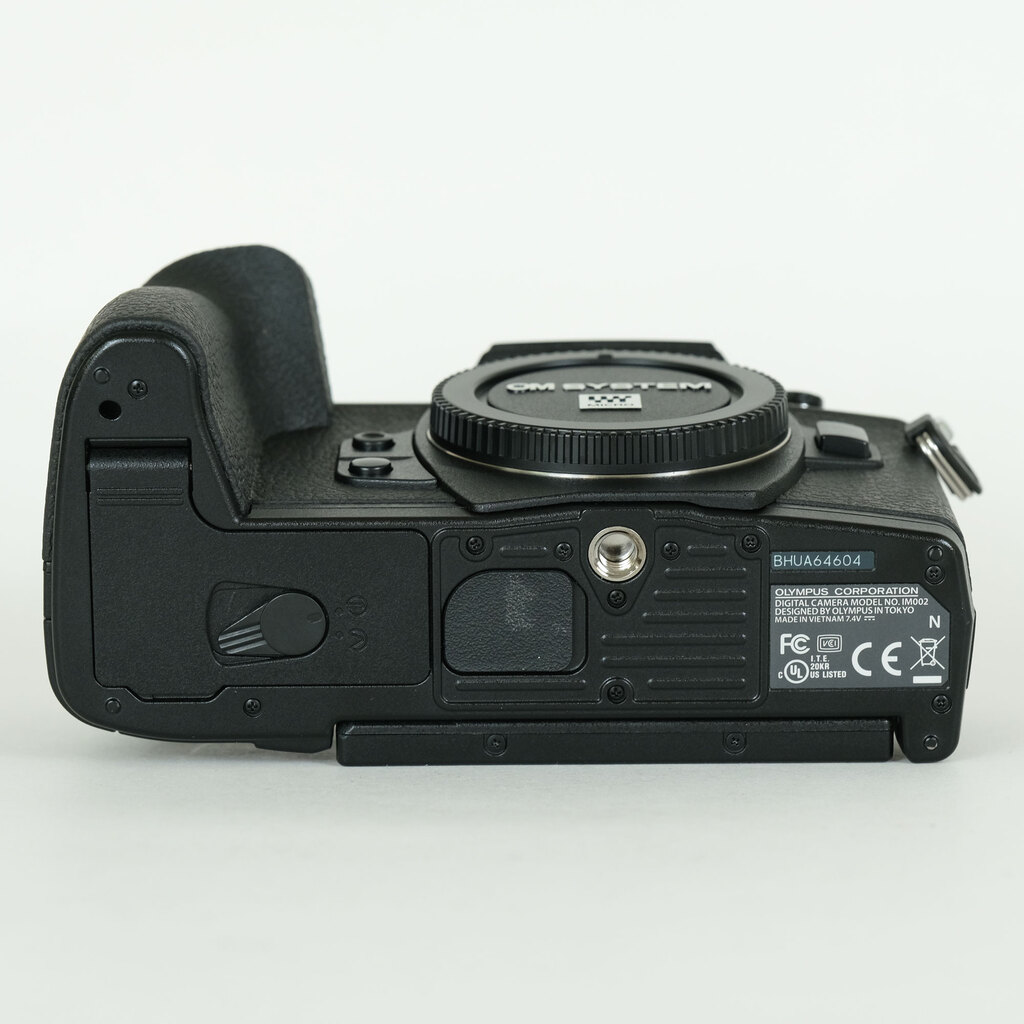 OLYMPUS OM-D E-M1 Mark II OLYMPUS OM-D E-M1 Mark II