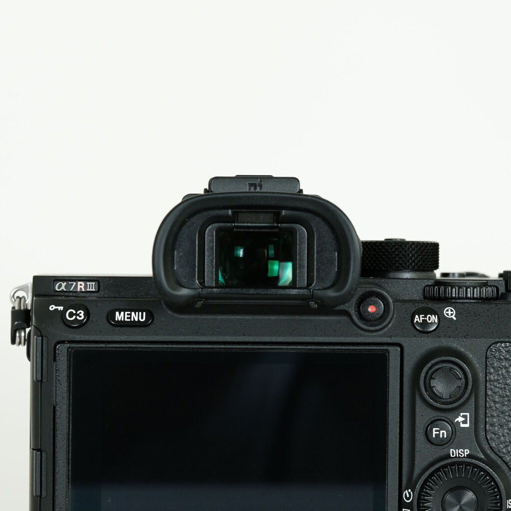 SONY α7R III(ILCE-7RM3) SONY α7R III(ILCE-7RM3)