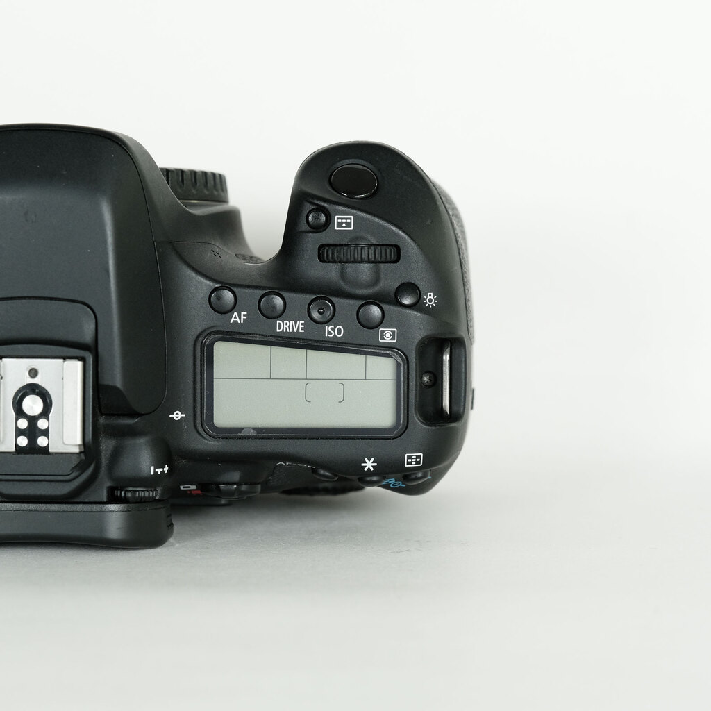 (ジャンク品)Canon EOS 80D デジタル一眼レフカメラ Amazon.com : Canon EOS 80D Digital SLR Camera Body (Black