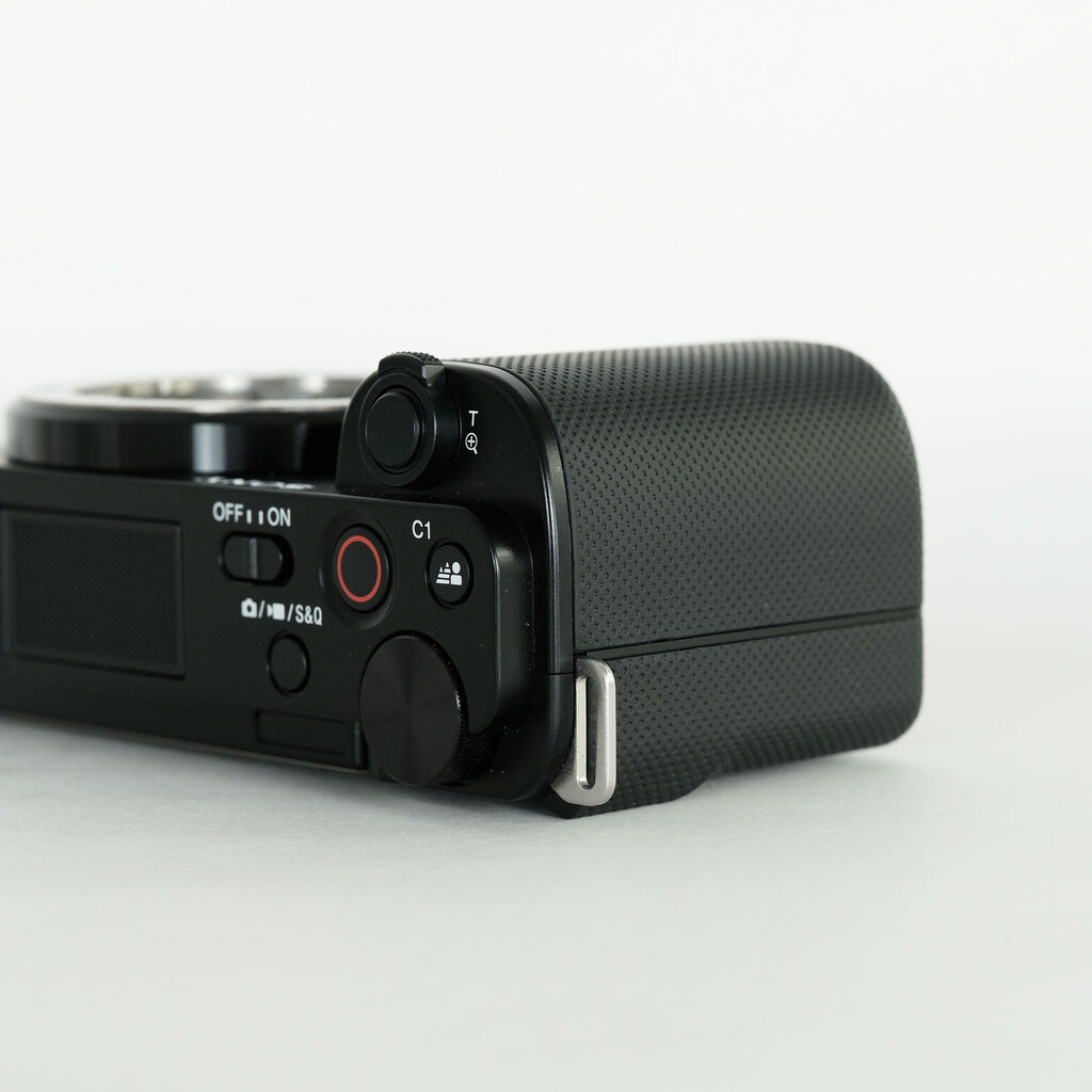 SONY VLOGCAM ZV-E10 SONY VLOGCAM ZV-E10