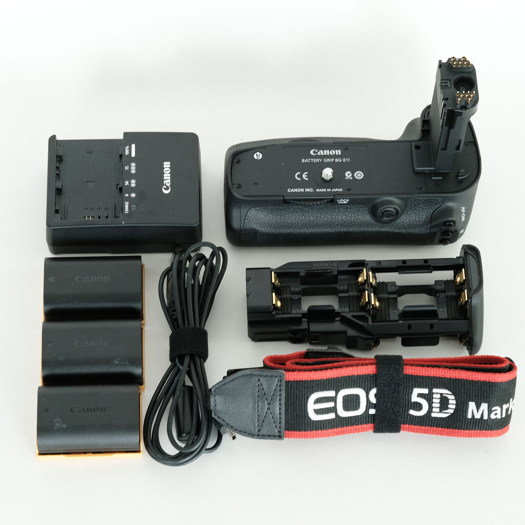 Canon EOS 5D Mark III Canon EOS 5D Mark III