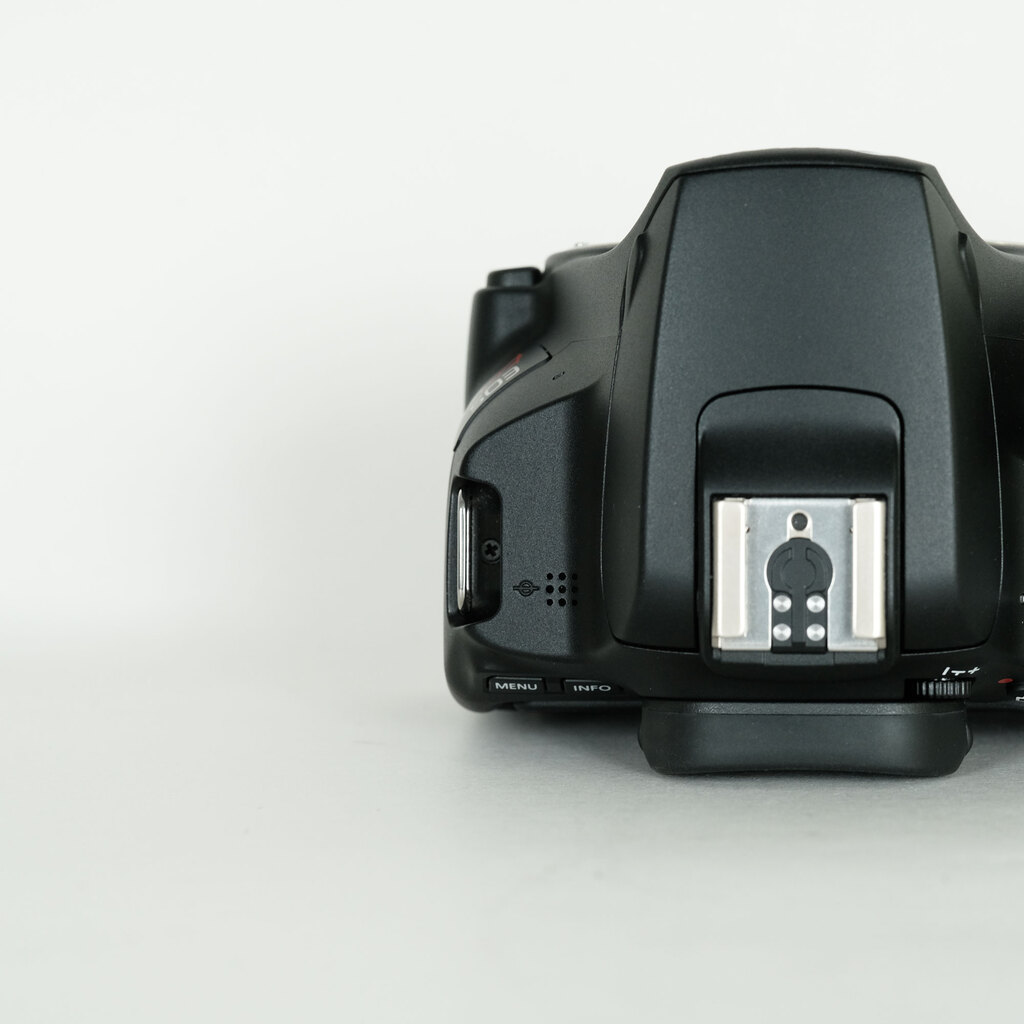 Canon EOS Kiss X10 Canon EOS Kiss X10