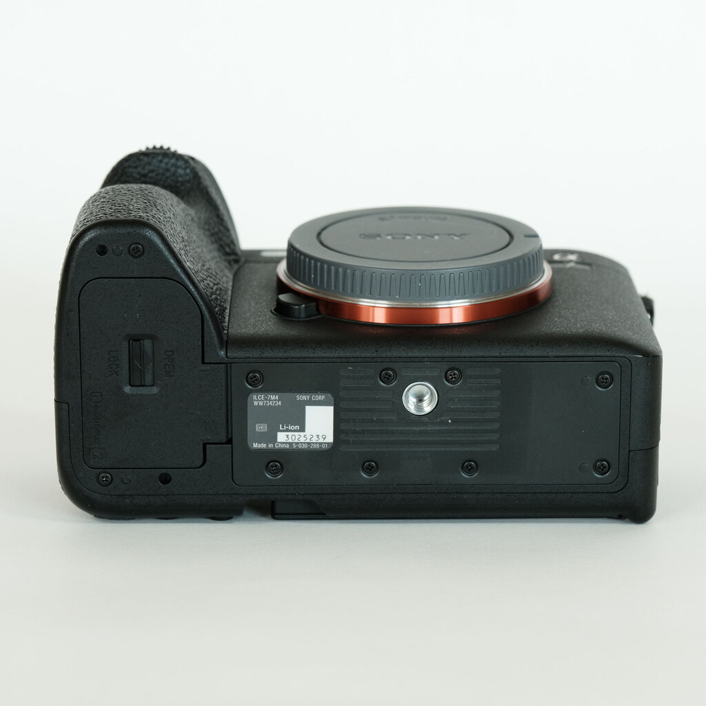 SONY α7 IV(ILCE-7M4) SONY α7 IV(ILCE-7M4)