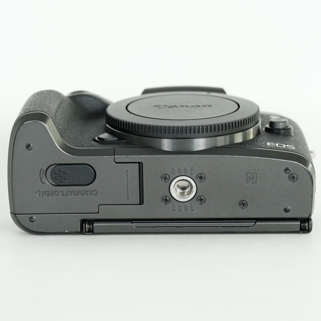 Canon EOS M5 Canon EOS M5