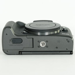 Canon EOS M5 Canon EOS M5