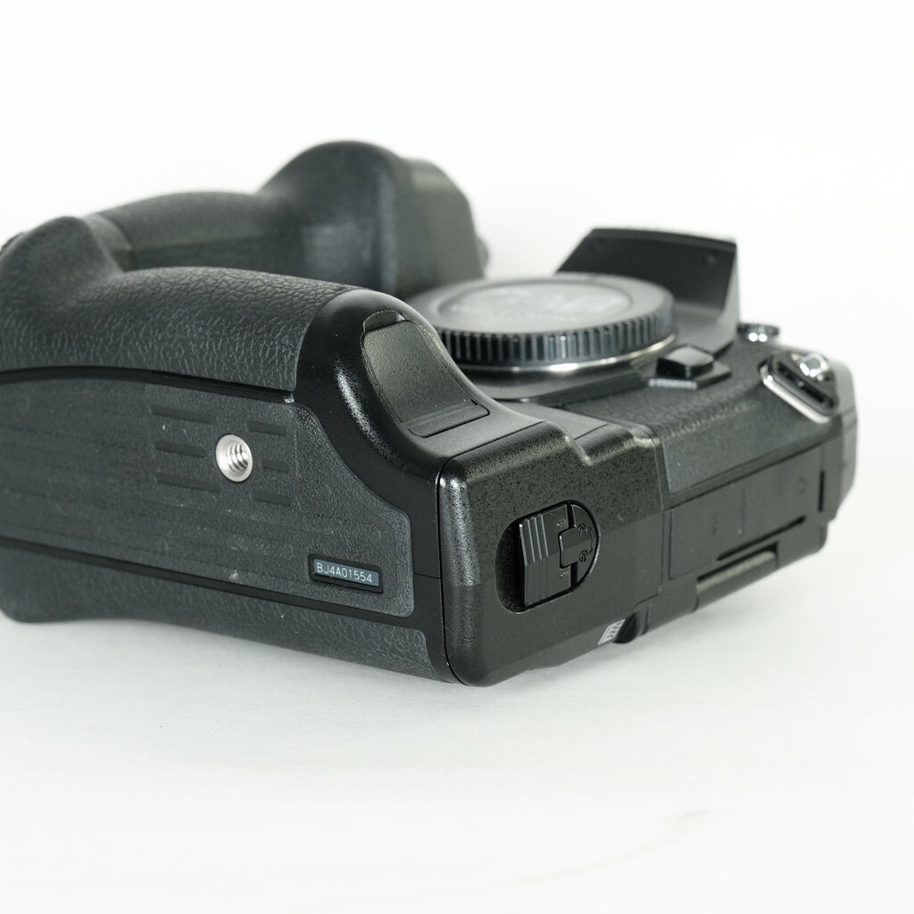 OLYMPUS OM-D E-M1X OLYMPUS OM-D E-M1X