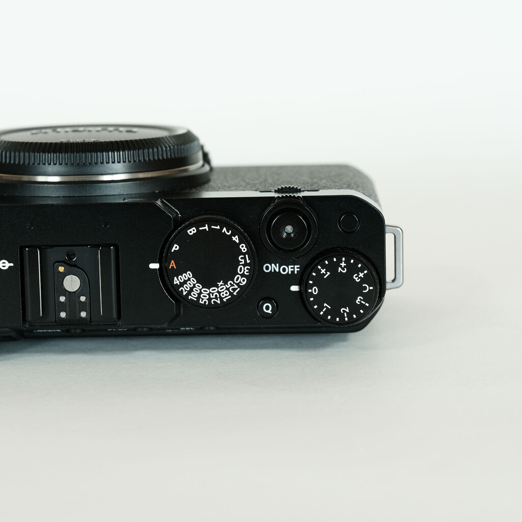 FUJIFILM X-E4
