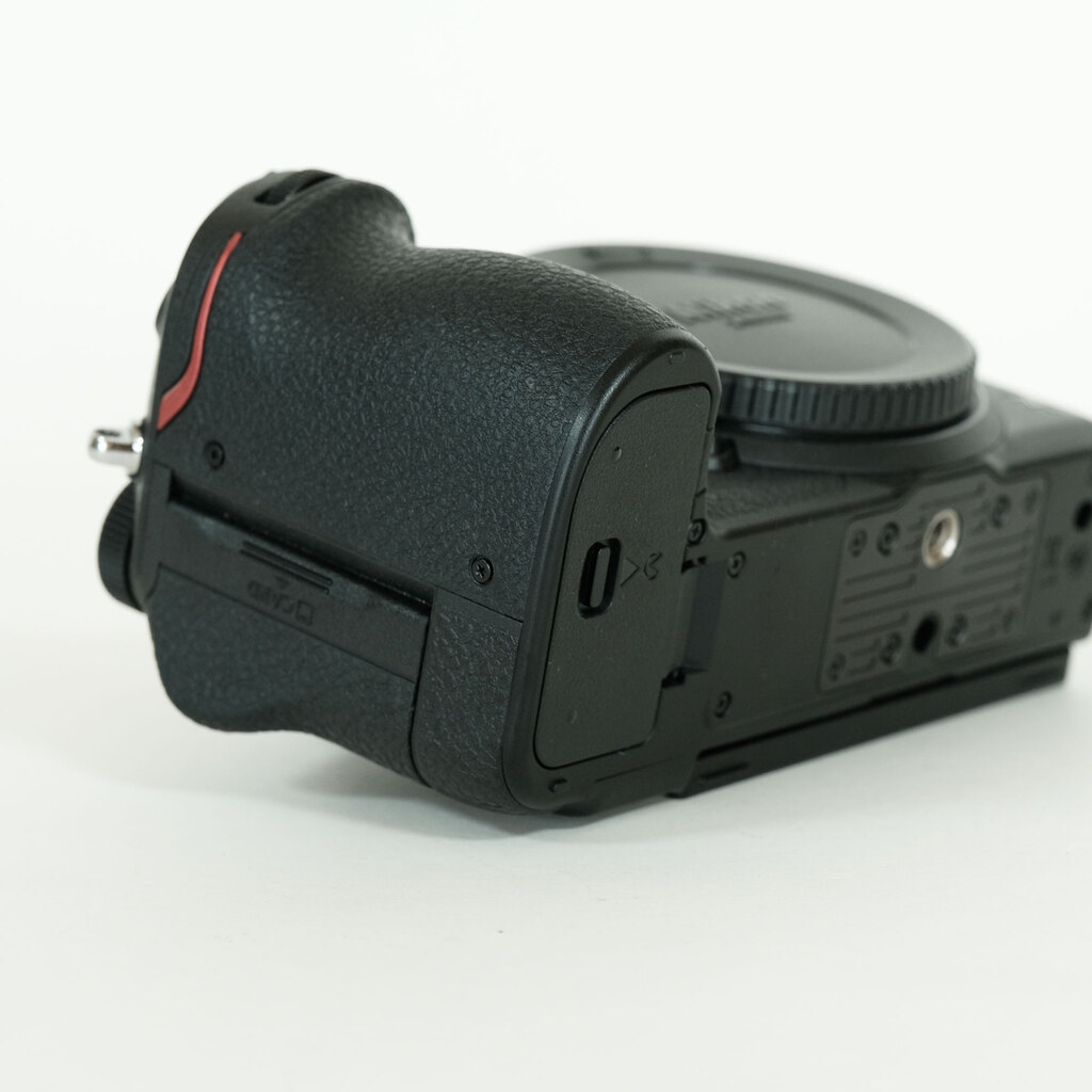 Nikon Z5 Nikon Z5