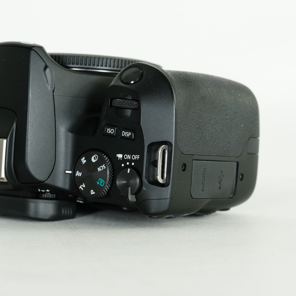 Canon EOS Kiss X10 Canon EOS Kiss X10