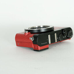 Panasonic LUMIX DMC-GM5ボディ レッド Panasonic LUMIX DMC-GM5ボディ レッド