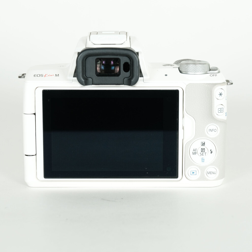 Canon EOS Kiss M Canon EOS Kiss M