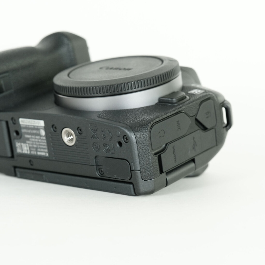 Canon EOS R Canon EOS R
