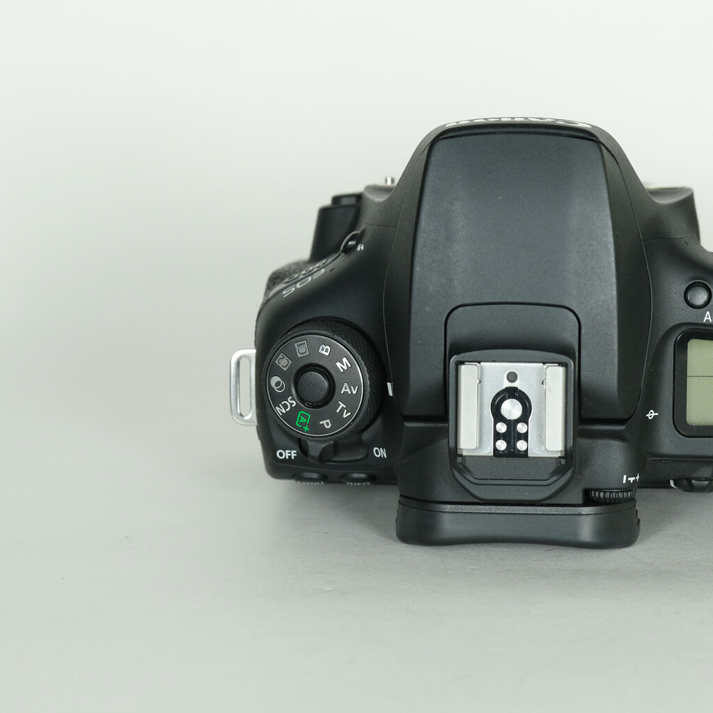 Canon EOS 90D