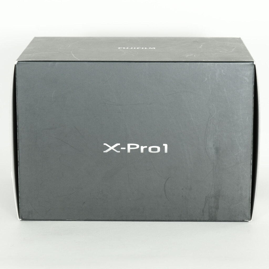 FUJIFILM X-Pro1 FUJIFILM X-Pro1
