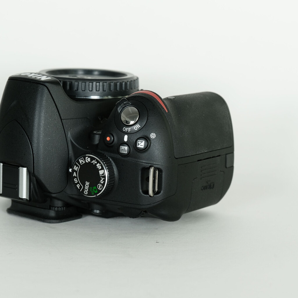 Nikon D3200ボディ ブラック