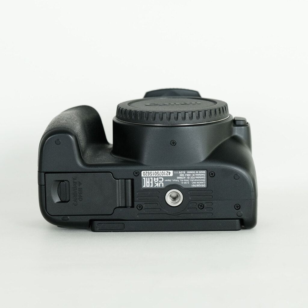 Canon EOS Kiss X10 Canon EOS Kiss X10