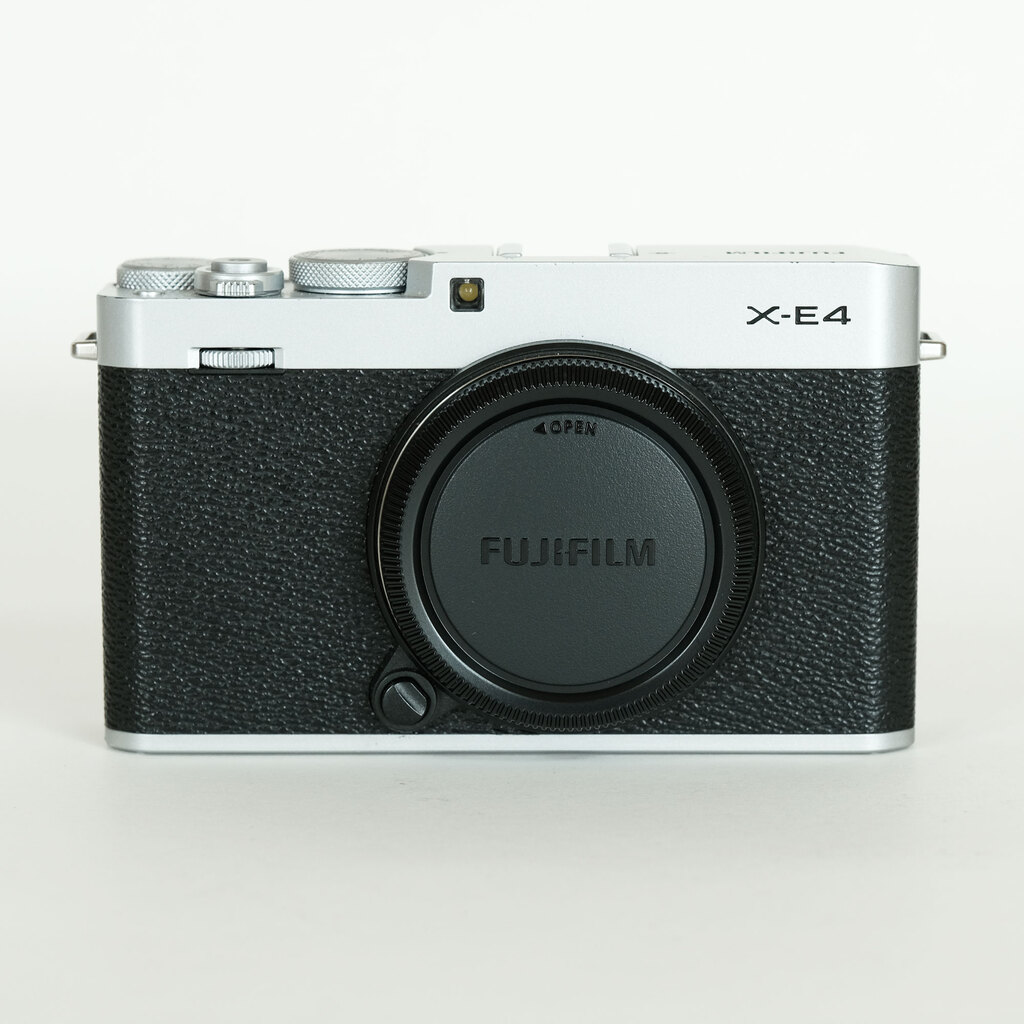 FUJIFILM X-E4 FUJIFILM X-E4