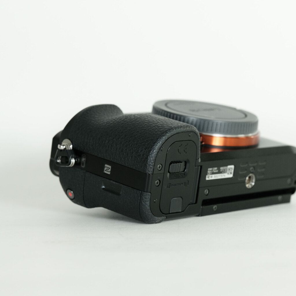 SONY α7(ILCE-7) SONY α7(ILCE-7)