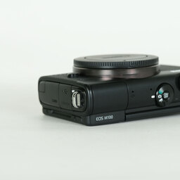 Canon EOS M100