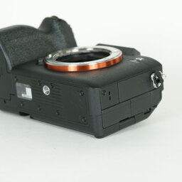 SONY α7 IV(ILCE-7M4) SONY α7 IV(ILCE-7M4)