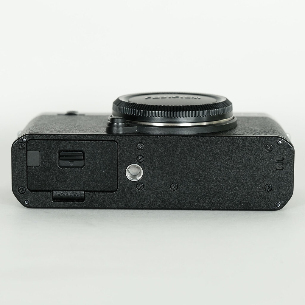 FUJIFILM X-E4の出品 | ONE SCENE（ワンシーン）