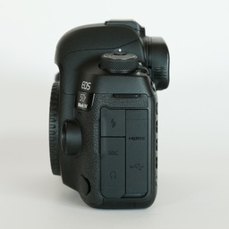 Canon EOS 5D Mark IV