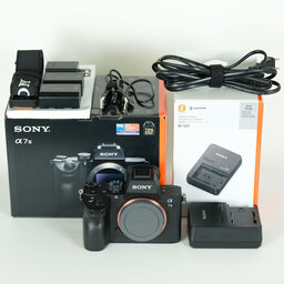 SONY α7 III(ILCE-7M3) SONY α7 III(ILCE-7M3)
