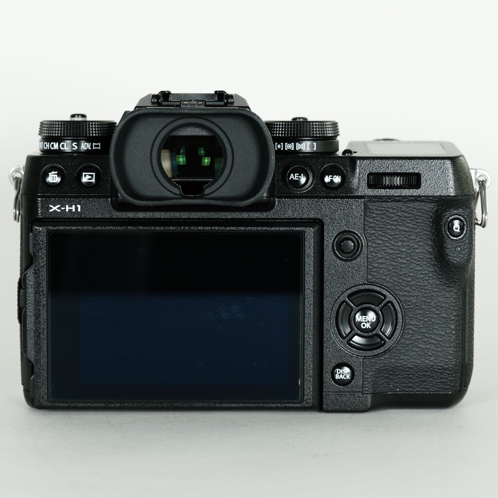 FUJIFILM X-H1の出品 | ONE SCENE（ワンシーン）