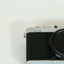 FUJIFILM X-E4 FUJIFILM X-E4