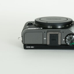 Canon EOS M6 Canon EOS M6