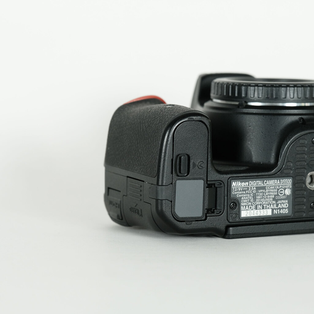 ■新品級■ ニコン Nikon D5500 ≪シャッター660回≫ 中古】Nikon ニコン D5500 ブラック 18-55 VR II レンズキット