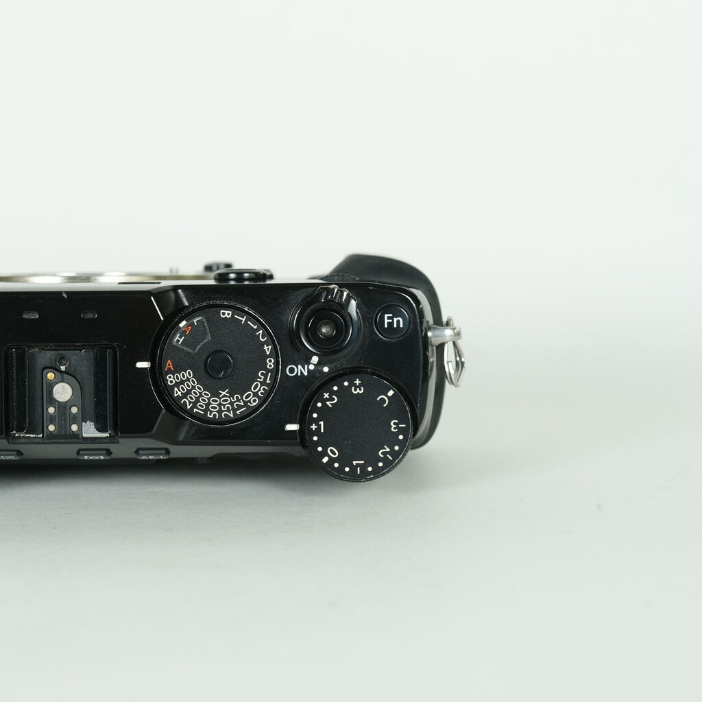 FUJIFILM X-Pro2 FUJIFILM X-Pro2