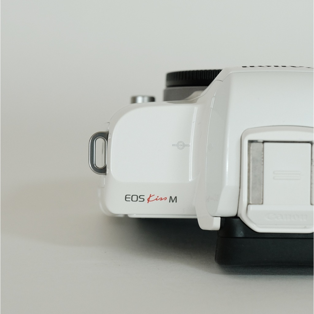 Canon EOS Kiss M
