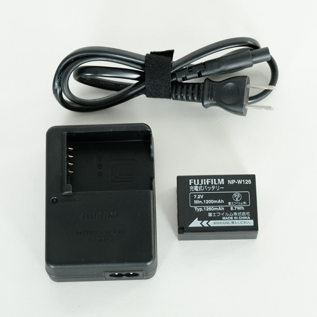 FUJIFILM X-A1 ボディ 富士フイルム FUJIFILM X-A1 ボディ [レッド] 価格比較 - 価格.com