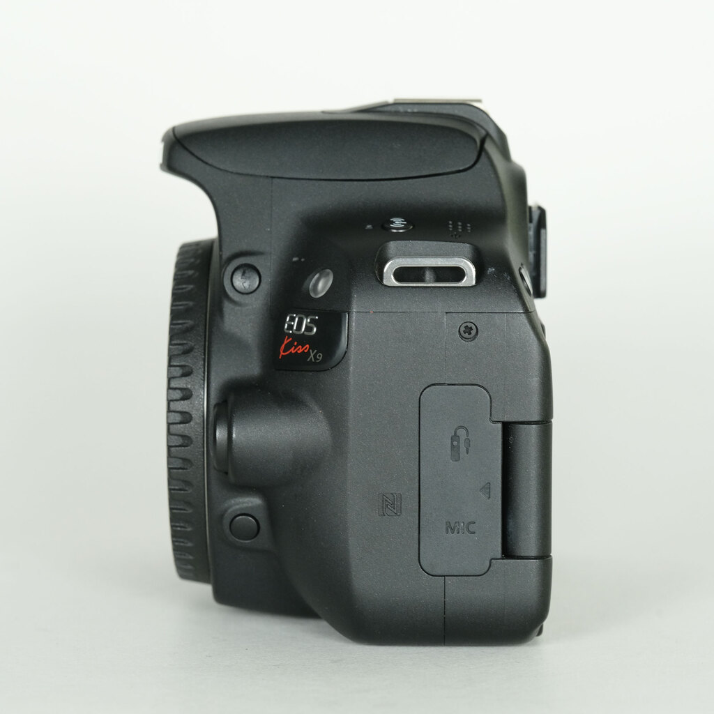 Canon EOS Kiss X9