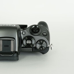 Canon EOS M5 Canon EOS M5
