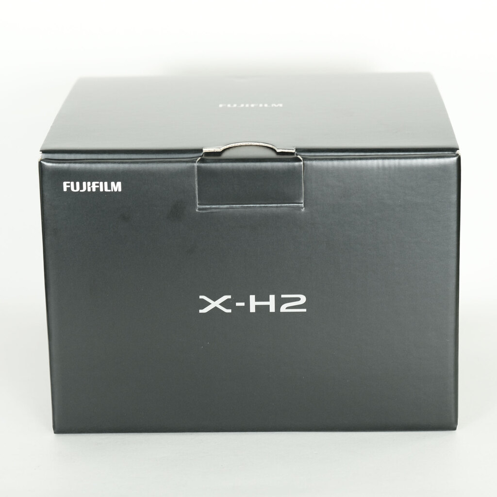 FUJIFILM X-H2