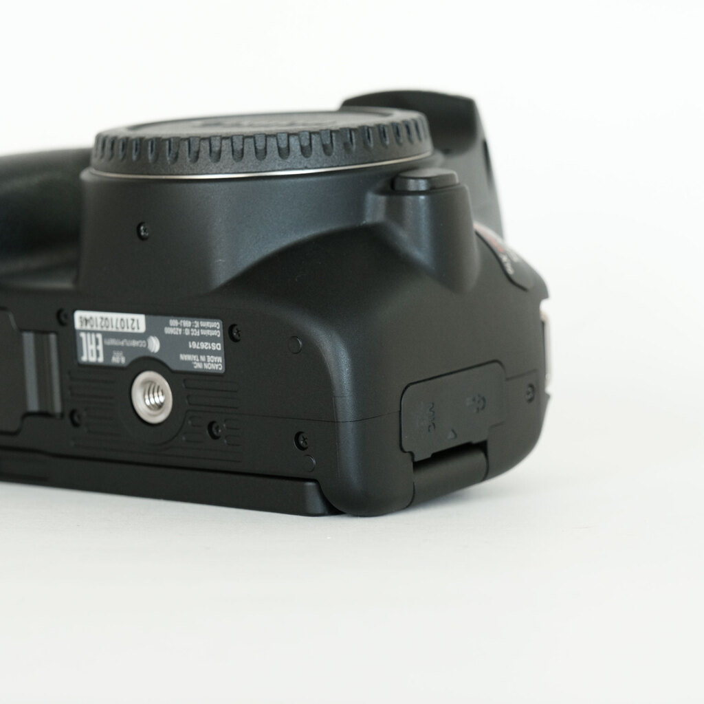 Canon EOS Kiss X10 Canon EOS Kiss X10