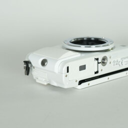 OLYMPUS PEN Lite E-PL6 ボディ ホワイト OLYMPUS PEN Lite E-PL6 ボディ ホワイト