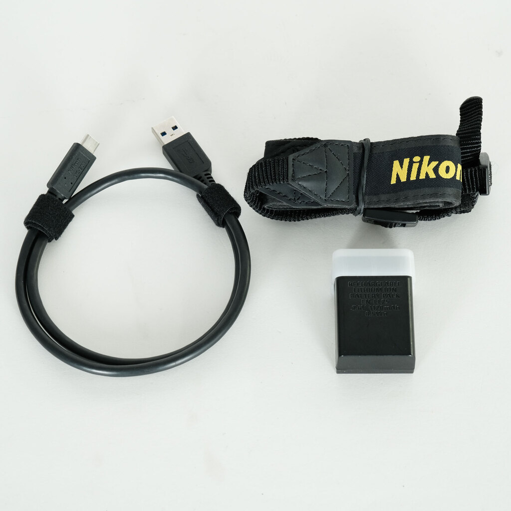 Nikon Z30の出品 | ONE SCENE（ワンシーン）