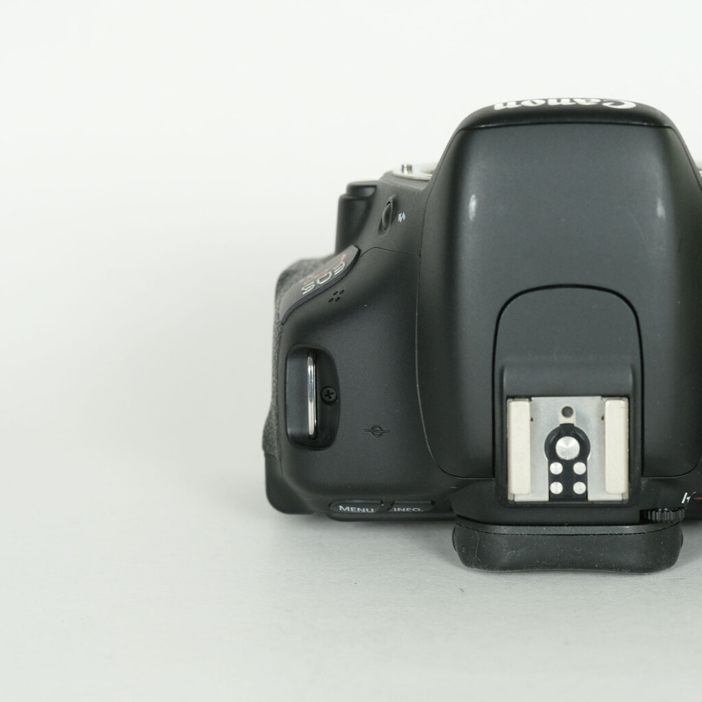 Canon EOS Kiss X5 ボディの出品 | ONE SCENE（ワンシーン）