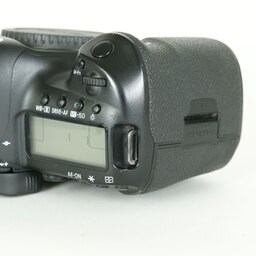 Canon EOS 5D Mark IV