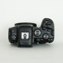 Canon EOS R6 Canon EOS R6
