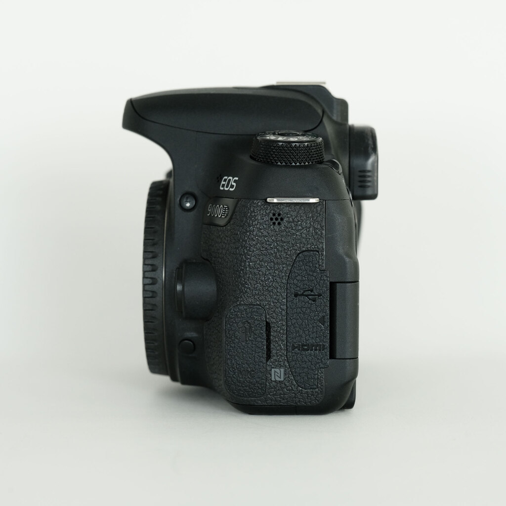 Canon EOS 9000D Canon EOS 9000D